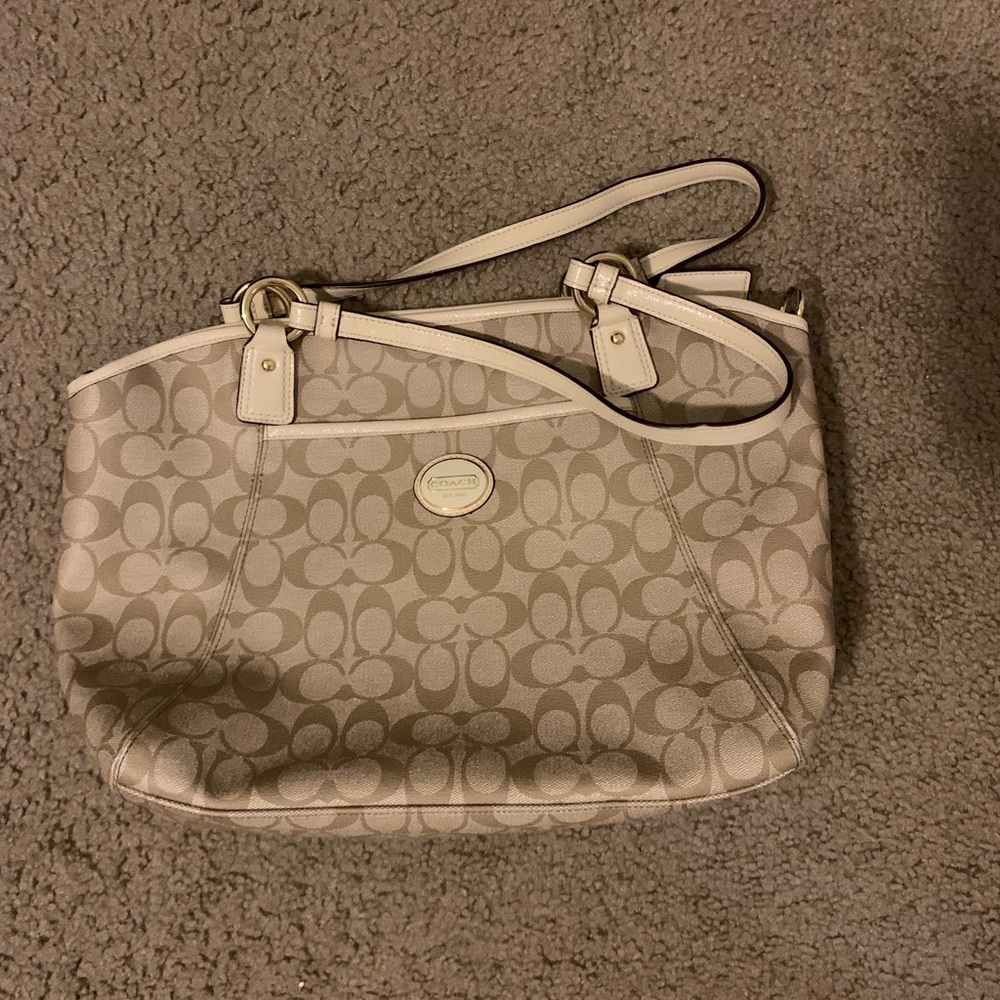 Coach purse - Picture 2 of 6